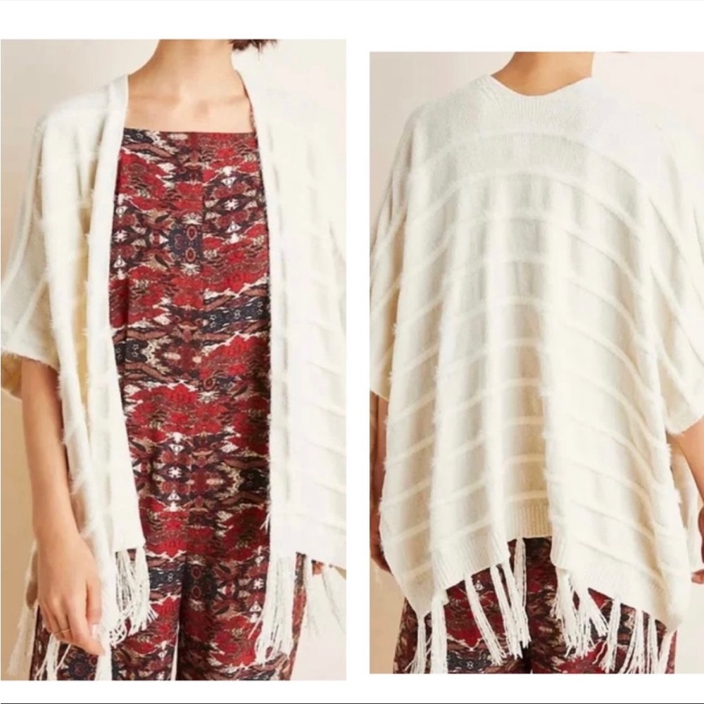 [Anthropologie Akemi & Kim] Miette Off White Shawl Poncho- One Size